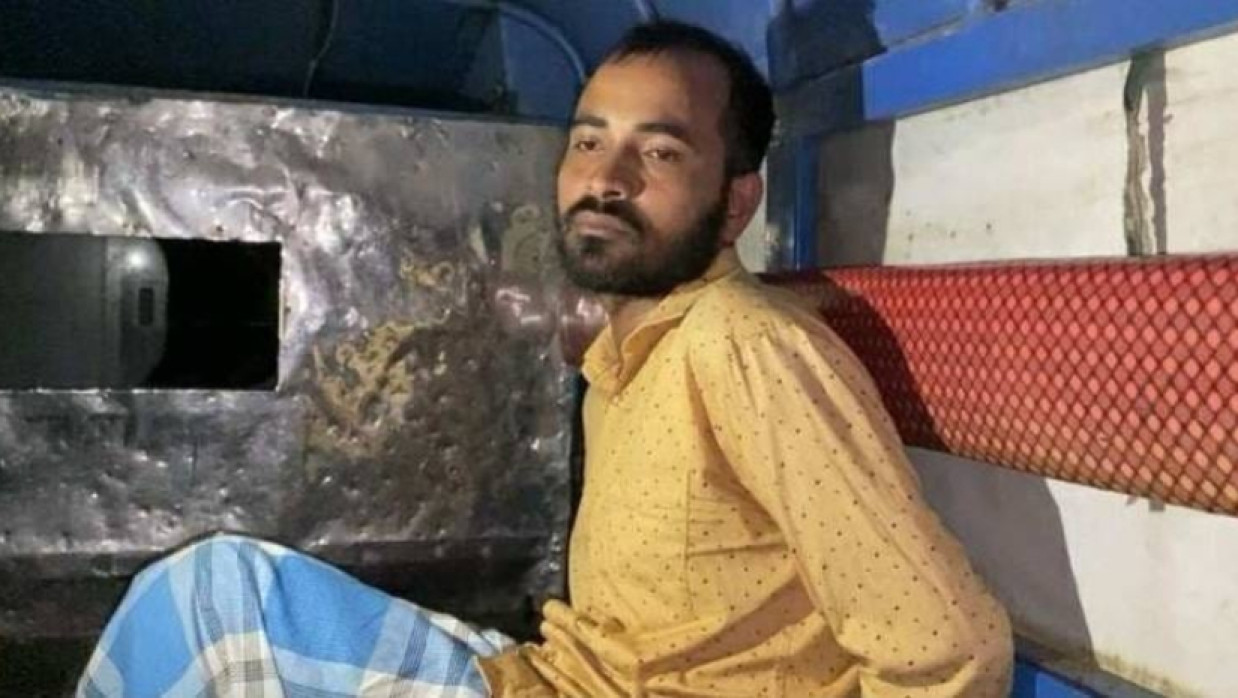 Father Beats 4-year-old Daughter with Hammer