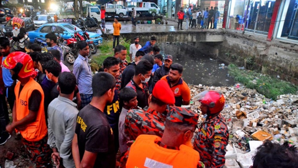 Child Dies after Drowning in Drain