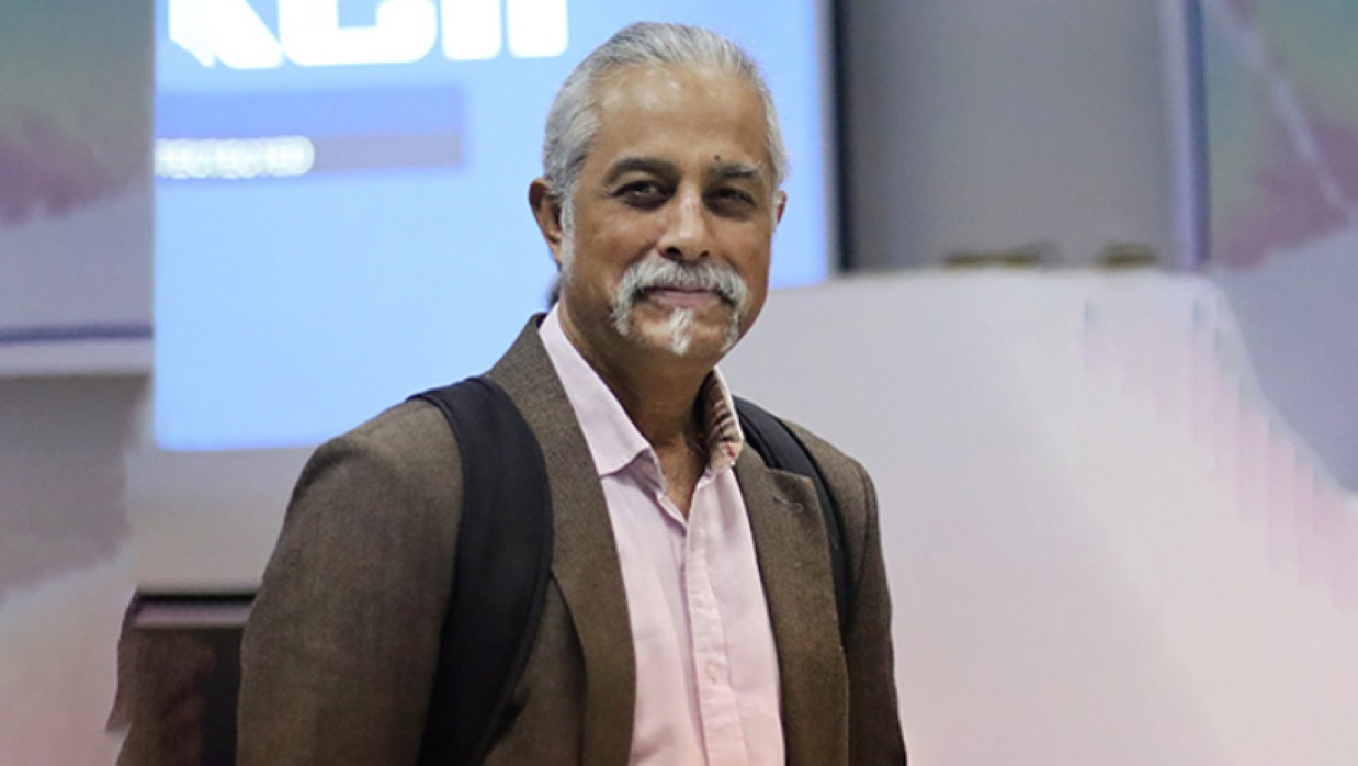 DU Professor Questions Return of Quota System