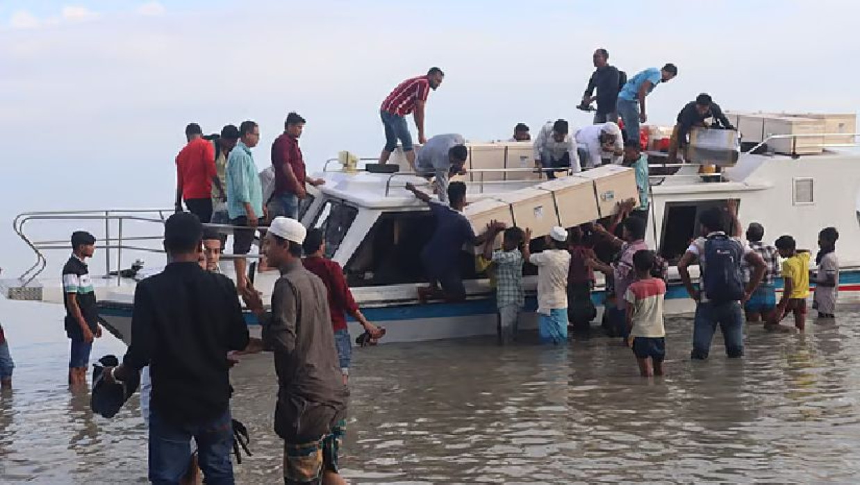 Body-Carrying Speedboat