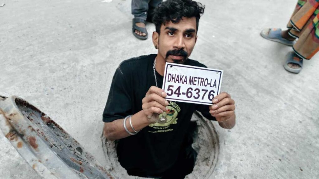 Dhaka Metropolitan Police recover clue for hadi's murder