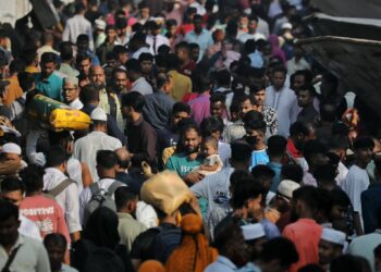 People Leaving Dhaka