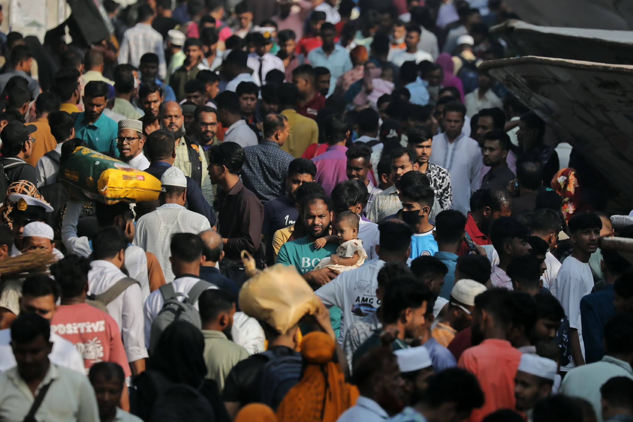 People Leaving Dhaka